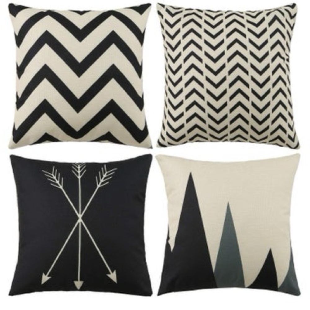 Black and White Geometric Throw Pillows Set